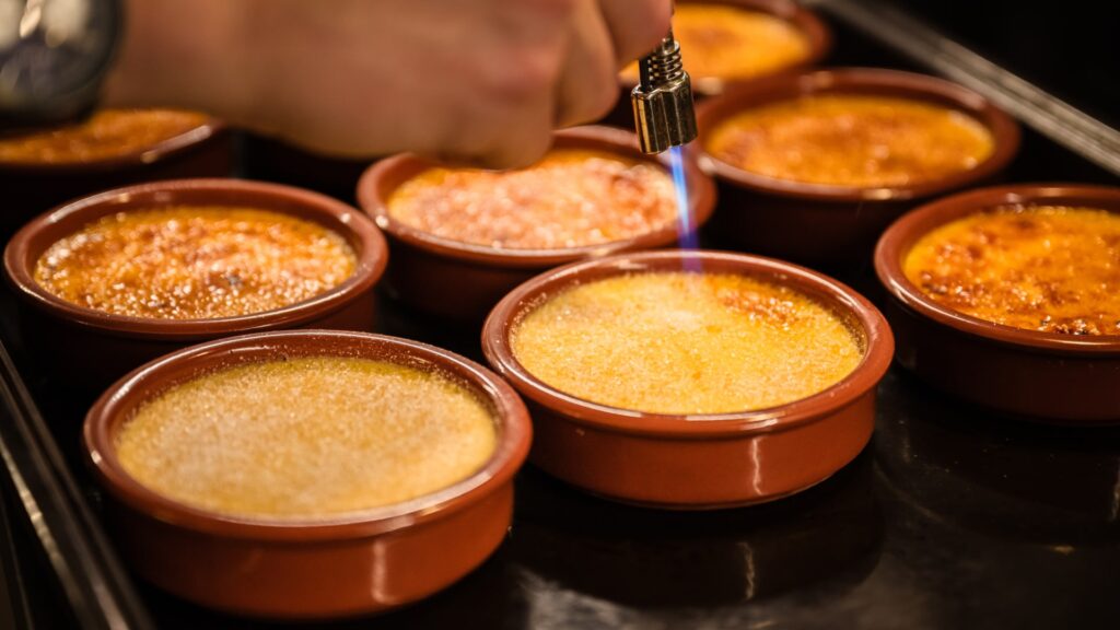 Magazyn Travelist: Crème brûlée – waniliowy deser z Prowansji 