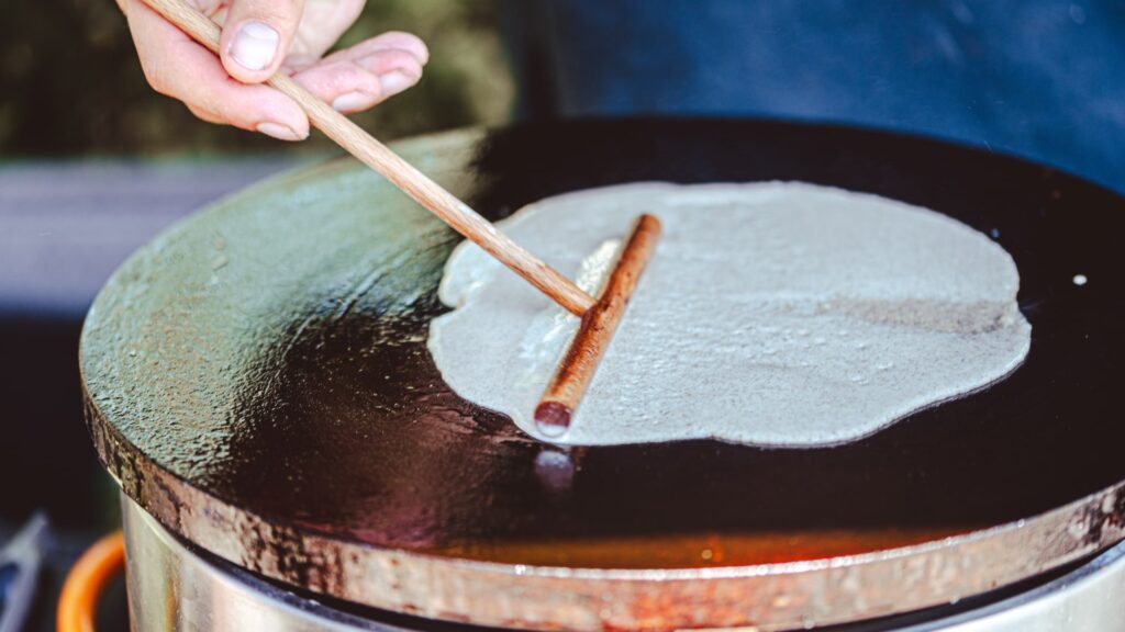 Magazyn Travelist: Crêpes bretońskie – tradycyjne francuskie naleśniki z Bretanii