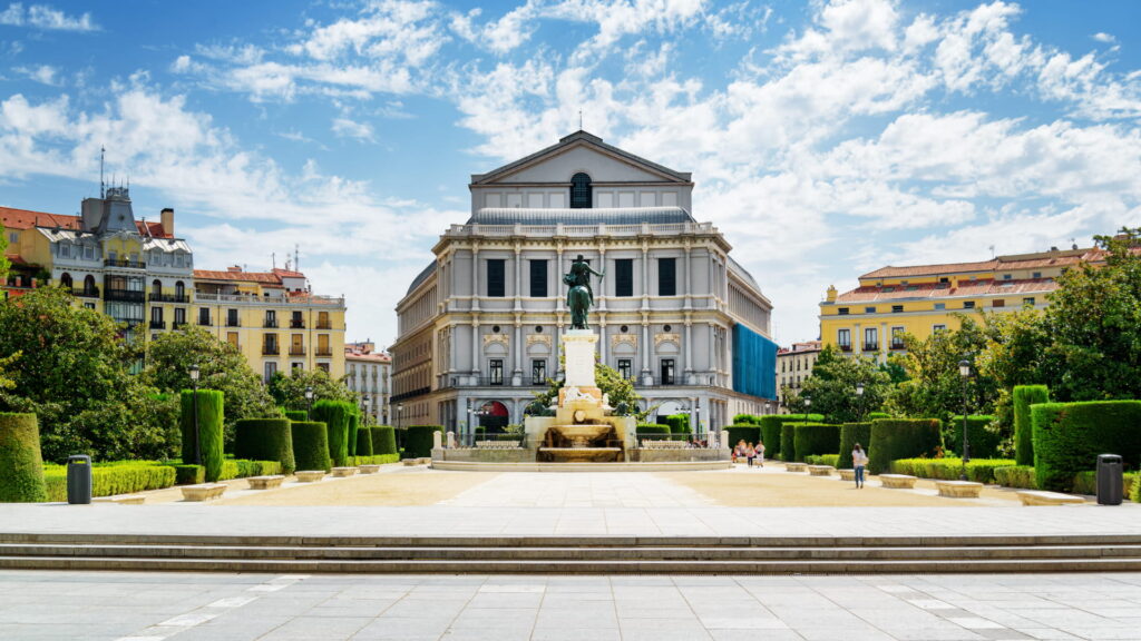 Plaza de Oriente - Magazyn travelist