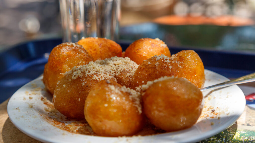 Loukoumades - Magazyn Travelist